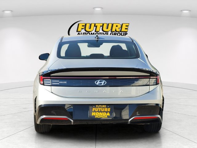 Used 2025 Hyundai Sonata SEL FWD image 8