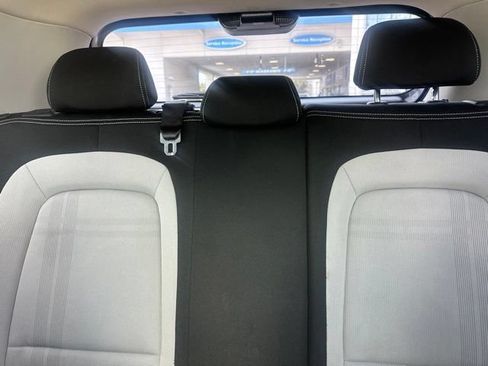 Used 2024 Hyundai Venue SEL FWD image 26