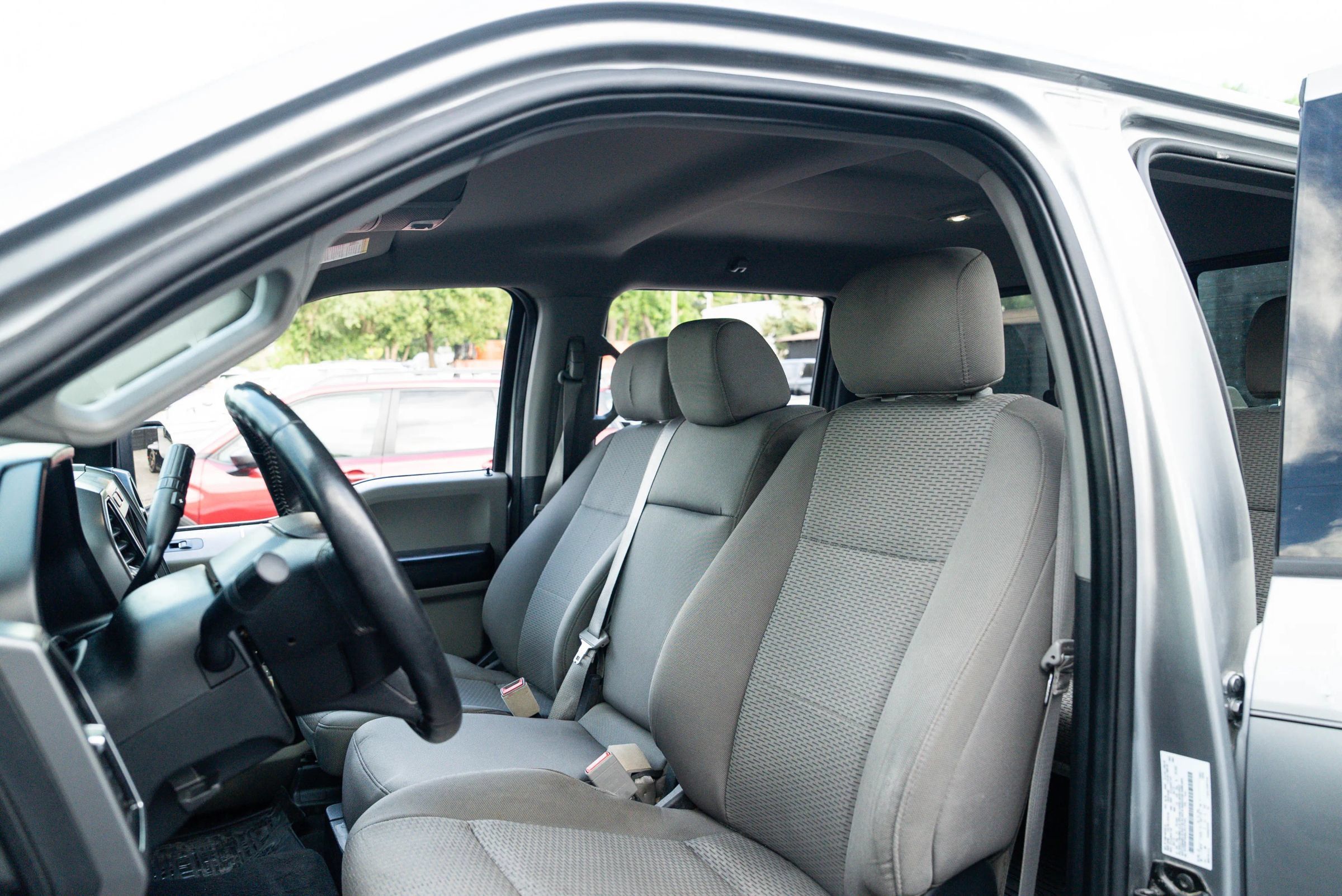 Used 2020 Ford F150 XLT w/ Equipment Group 302A Luxury AWD/4WD image 13