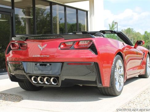 Used 2014 Chevrolet Corvette Stingray Convertible w/ 3LT Preferred Equipment Group RWD image 16