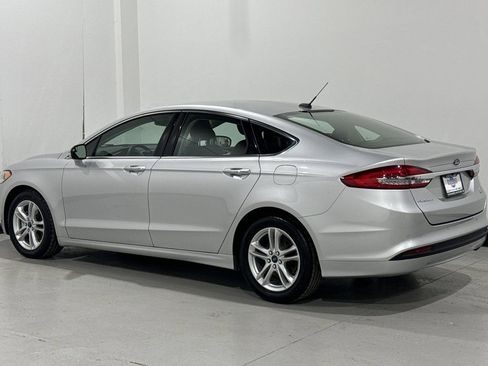 Used 2018 Ford Fusion SE w/ Fusion SE Technology Package image 38