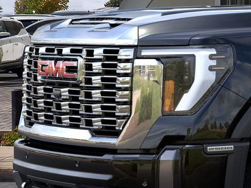 New 2026 GMC Sierra 2500 Denali w/ Max Trailering Package AWD/4WD image 13