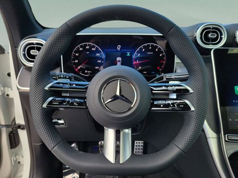 Used 2026 Mercedes-Benz GLC 300 image 19