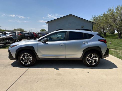 Used 2026 Subaru Crosstrek 2.0i Premium AWD/4WD image 3