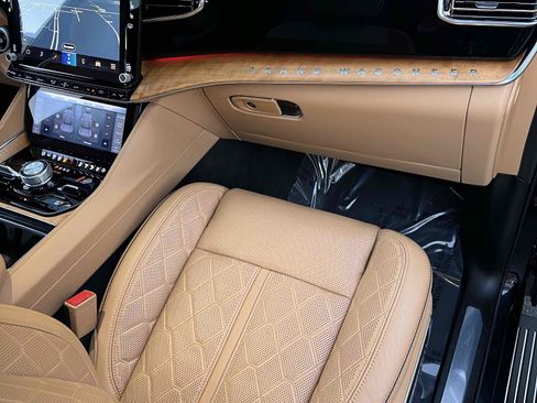 Used 2023 Jeep Grand Wagoneer L Series III image 48