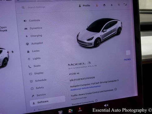 Used 2020 Tesla Model 3 Standard Range Plus RWD image 31