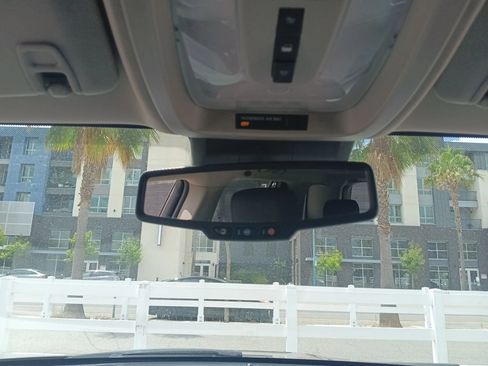 Used 2015 GMC Terrain SLE FWD image 18