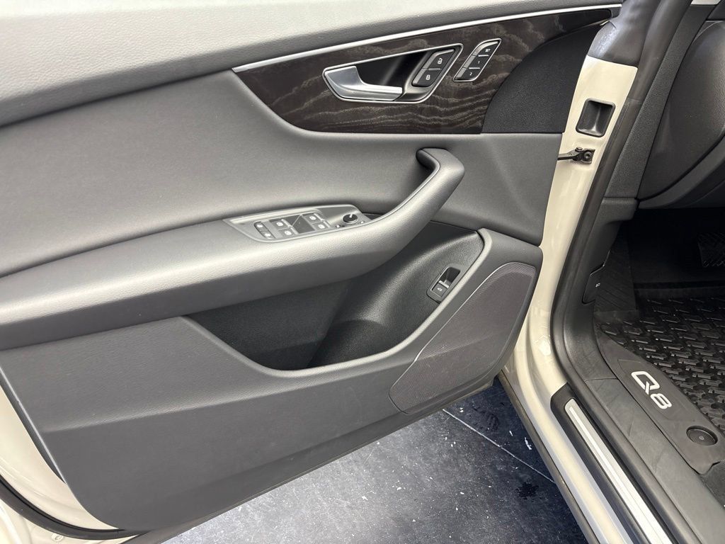 Certified 2023 Audi Q8 Premium AWD/4WD image 17