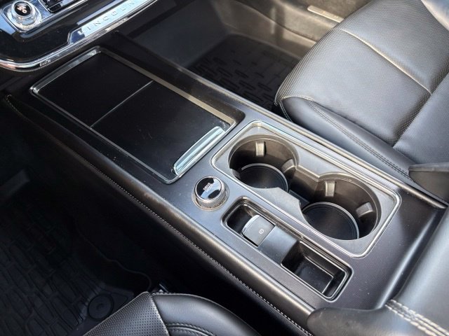 Used 2024 Lincoln Corsair AWD w/ Equipment Group 101A image 33