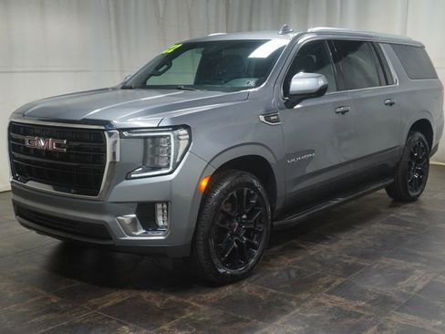 Used 2022 GMC Yukon XL SLE w/ Gmc Pro Safety Plus Package image 2