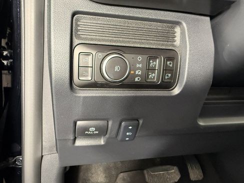 Certified 2025 Ford F250 Platinum AWD/4WD image 25