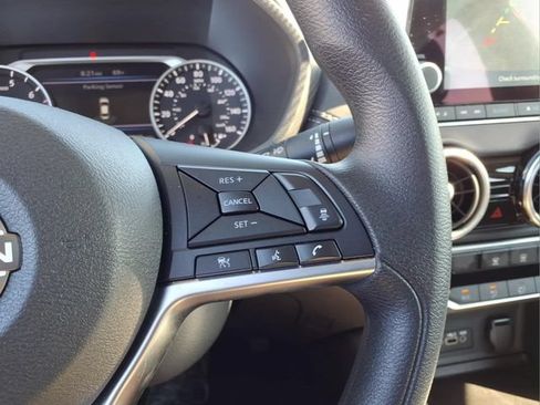 Used 2025 Nissan Sentra SV w/ Trunk Package FWD image 25