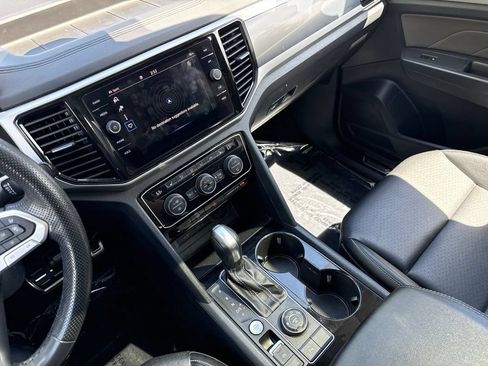 Used 2021 Volkswagen Atlas SEL R-Line AWD/4WD image 26