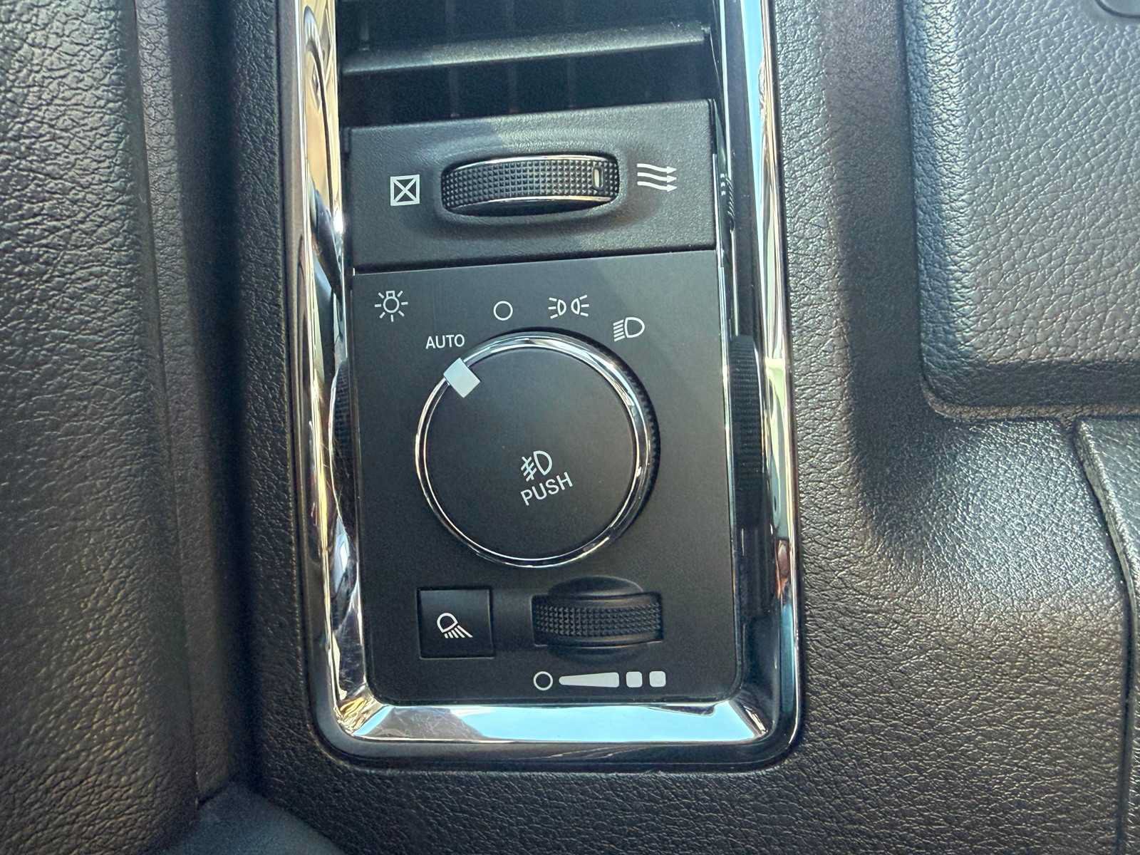 Used 2018 RAM 2500 Laramie w/ Off Road Package AWD/4WD image 15