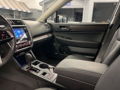 Used 2019 Subaru Outback 2.5i Limited w/ Popular Package #2 image 14