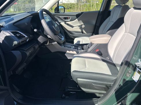 Used 2023 Subaru Forester AWD/4WD image 17