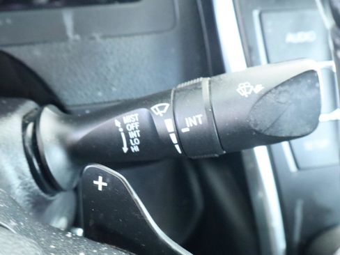 Used 2016 Toyota Camry SE FWD image 23