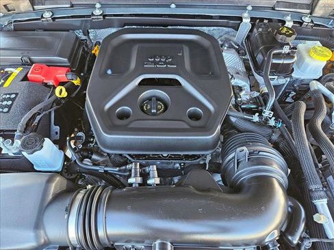 Used 2024 Jeep Wrangler Sport S w/ Convenience Group image 19