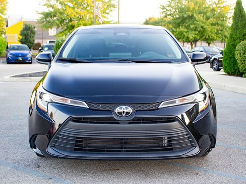 Used 2024 Toyota Corolla LE image 2