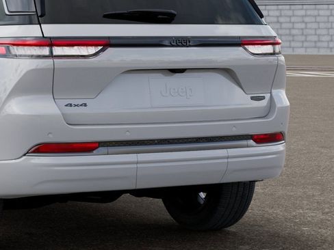 New 2026 Jeep Grand Cherokee Summit AWD/4WD image 13