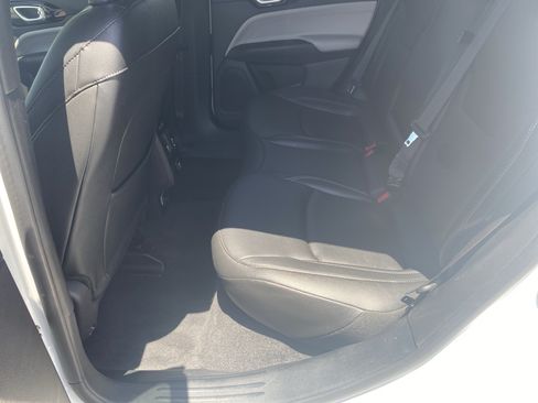 Used 2025 Jeep Compass Limited AWD/4WD image 18