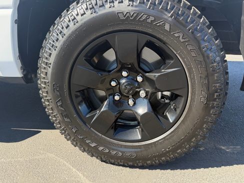 Used 2022 RAM 1500 Big Horn RWD image 36