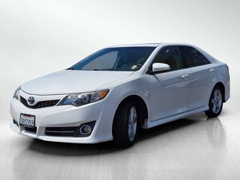 Used 2013 Toyota Camry SE w/ Convenience Pkg FWD image 11