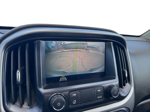 Used 2022 Chevrolet Colorado LT w/ Fleet Safety Package RWD image 13