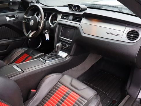 Used 2012 Ford Mustang Shelby GT500 w/ SVT Performance Pkg image 32