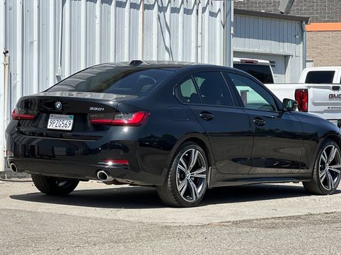 Used 2023 BMW 330i Sedan w/ Premium Package RWD image 4