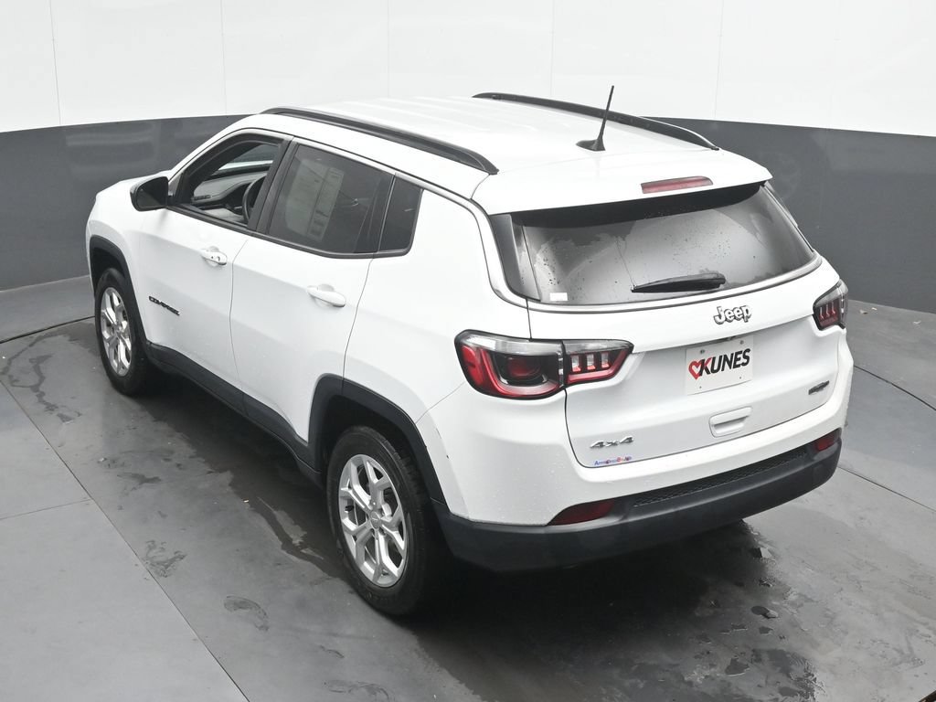 Used 2024 Jeep Compass Latitude AWD/4WD image 35