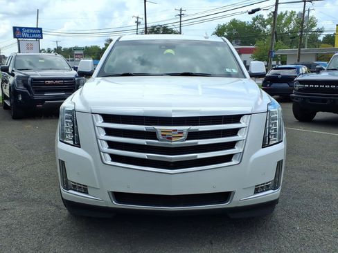 Used 2019 Cadillac Escalade Premium Luxury AWD/4WD image 9