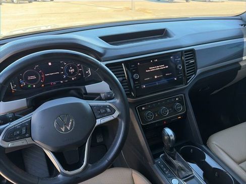 Used 2020 Volkswagen Atlas Cross Sport SEL image 12