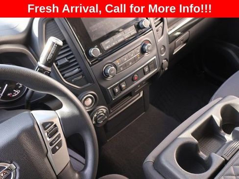 Used 2022 Nissan Titan SV AWD/4WD image 24