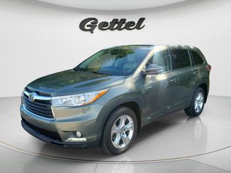 Used 2016 Toyota Highlander Limited w/ Driver Technology Package AWD/4WD video 1