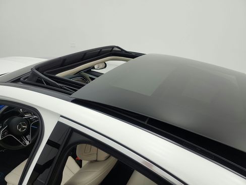 Certified 2024 Mercedes-Benz E 450 4MATIC Sedan image 11