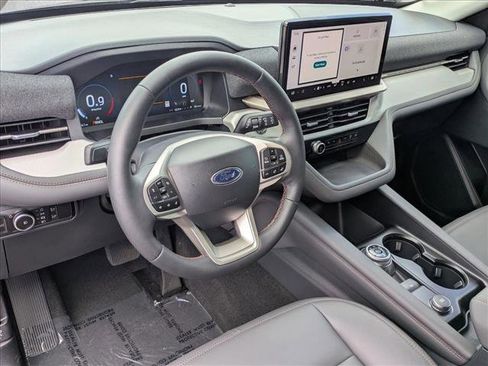 New 2026 Ford Explorer Active RWD image 3