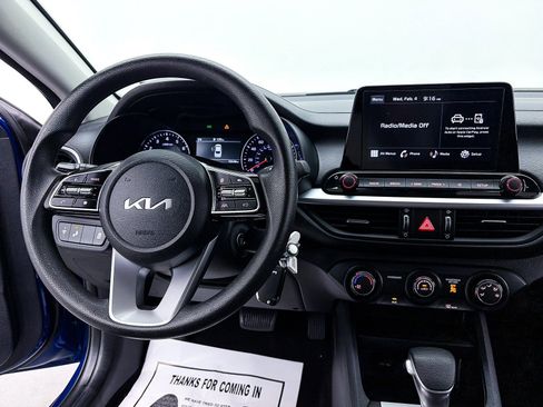 Used 2024 Kia Forte LXS w/ LXS Technology Package image 5