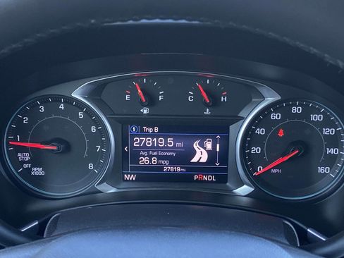 Used 2020 Chevrolet Equinox LT w/ Driver Convenience Package image 19