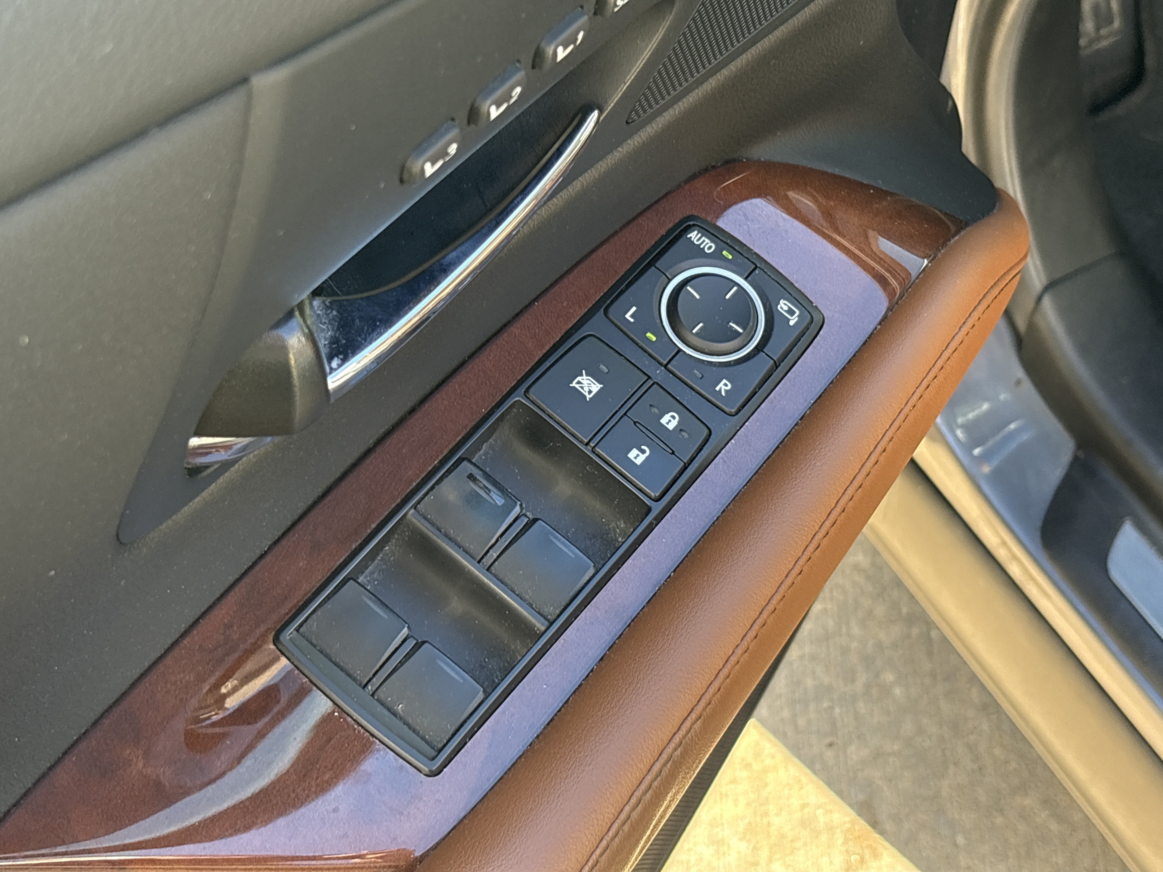 Used 2013 Lexus RX 350 AWD w/ Navigation Pkg image 15