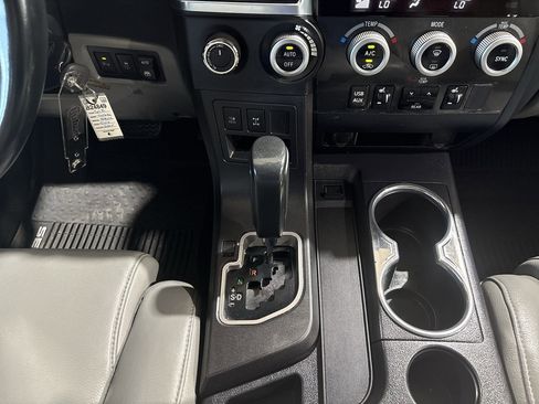 Used 2018 Toyota Sequoia Limited w/ Safety & Convenience Package image 20