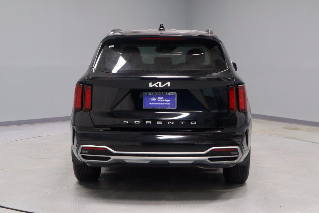 Used 2022 Kia Sorento S FWD image 11