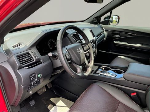 Used 2025 Honda Ridgeline Black Edition image 18