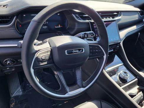 New 2025 Jeep Grand Cherokee L Limited w/ Black Appearance Package image 16