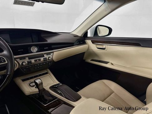 Used 2017 Lexus ES 350 w/ Luxury Package FWD image 25