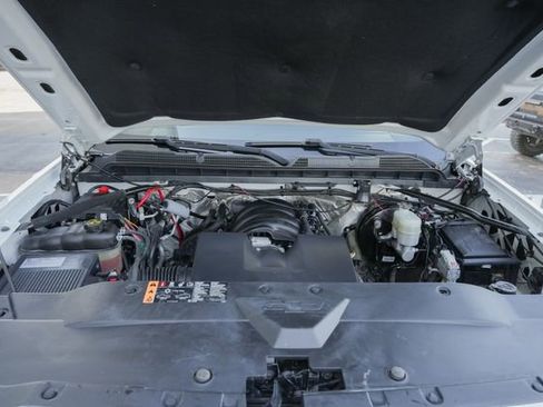 Used 2017 Chevrolet Silverado 1500 LT AWD/4WD image 30