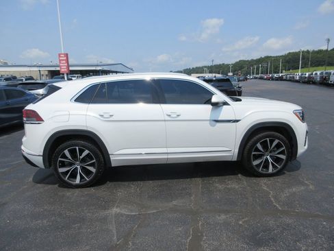 Used 2024 Volkswagen Atlas Cross Sport SEL Premium R-Line AWD/4WD image 2