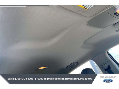 Used 2021 Chevrolet Colorado W/T w/ WT Convenience Package RWD image 17