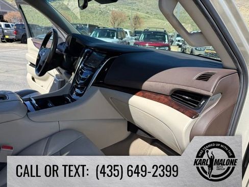 Used 2015 Cadillac Escalade Premium AWD/4WD image 41
