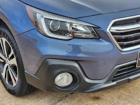 Used 2018 Subaru Outback 2.5i Limited w/ Popular Package #2 image 11